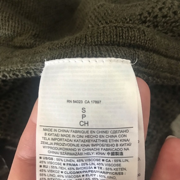 BANANA REPUBLIC Olive Green Loose Knit Linen Sweater with Side Slits - Picture 10 of 12